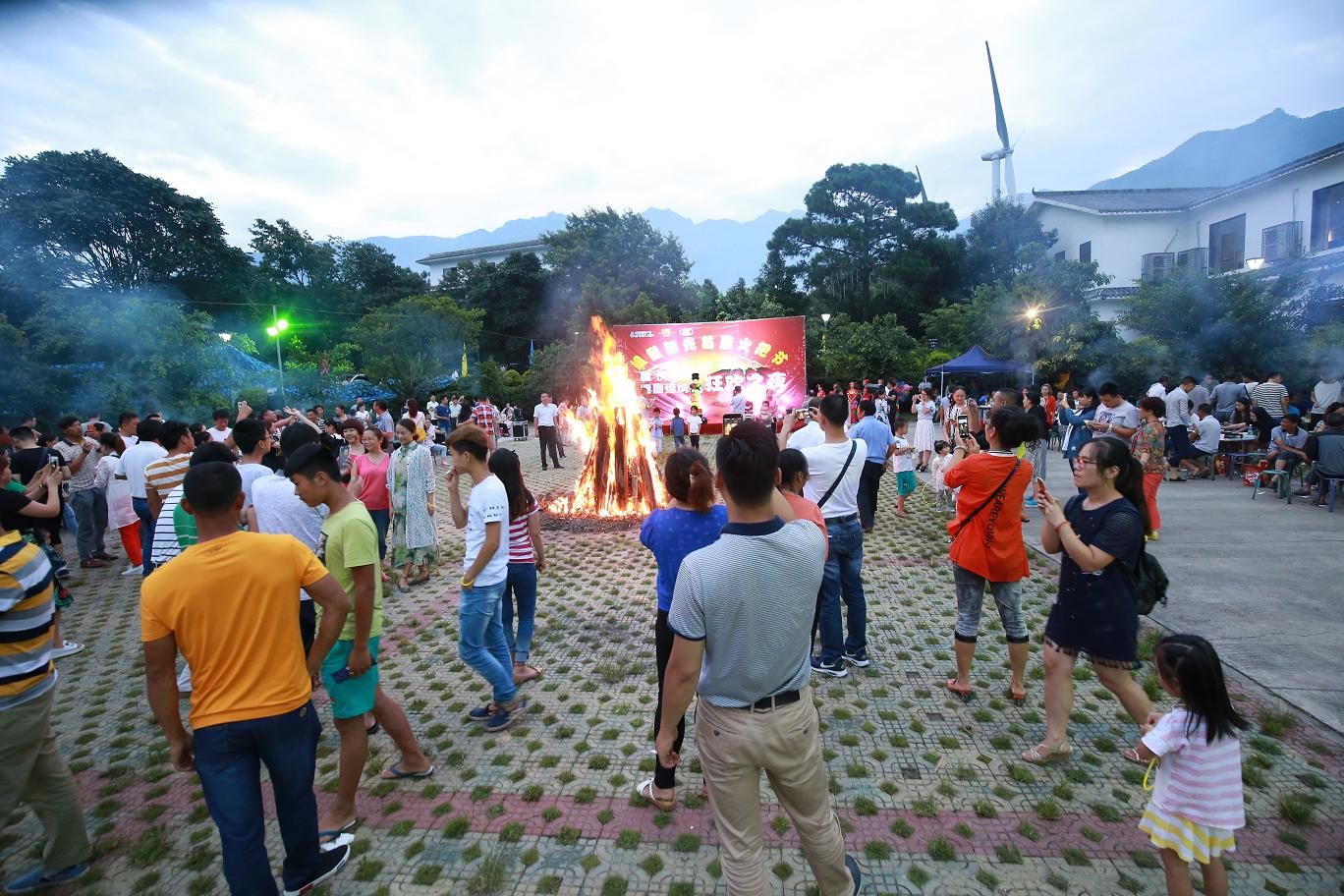 螺髻陽光首屆火把節圓滿閉幕